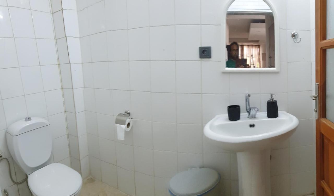 Elit1 10 Beds Full Triplex In Golf Area With Private Pool & Garden Wifi Netflix Full Kitchen & Bed Equipments Air Conditions Free Parking Vilă *