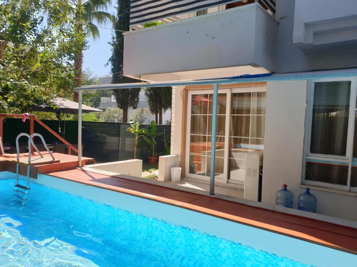Elit1 10 Beds Full Triplex In Golf Area With Private Pool & Garden Wifi Netflix Full Kitchen & Bed Equipments Air Conditions Free Parking Vilă Belek