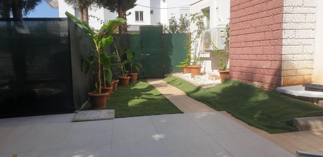 Elit1 10 Beds Full Triplex In Golf Area With Private Pool & Garden Wifi Netflix Full Kitchen & Bed Equipments Air Conditions Free Parking Vilă