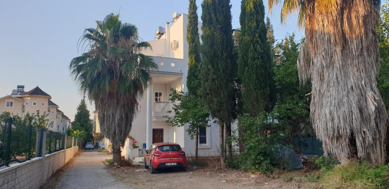 Elit1 10 Beds Full Triplex In Golf Area With Private Pool & Garden Wifi Netflix Full Kitchen & Bed Equipments Air Conditions Free Parking Villa *
