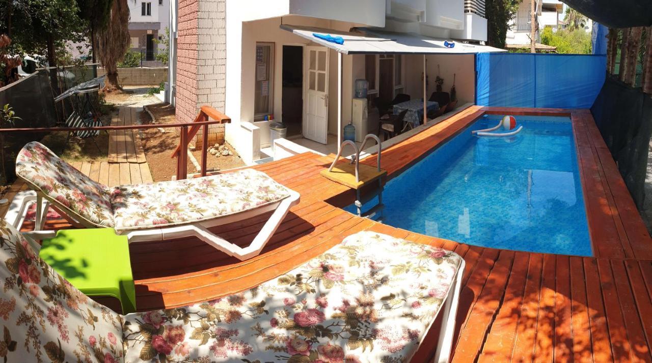 Elit1 10 Beds Full Triplex In Golf Area With Private Pool & Garden Wifi Netflix Full Kitchen & Bed Equipments Air Conditions Free Parking Villa *