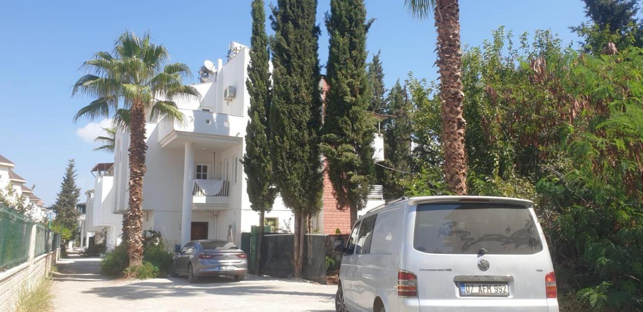 Elit1 10 Beds Full Triplex In Golf Area With Private Pool & Garden Wifi Netflix Full Kitchen & Bed Equipments Air Conditions Free Parking Villa *
