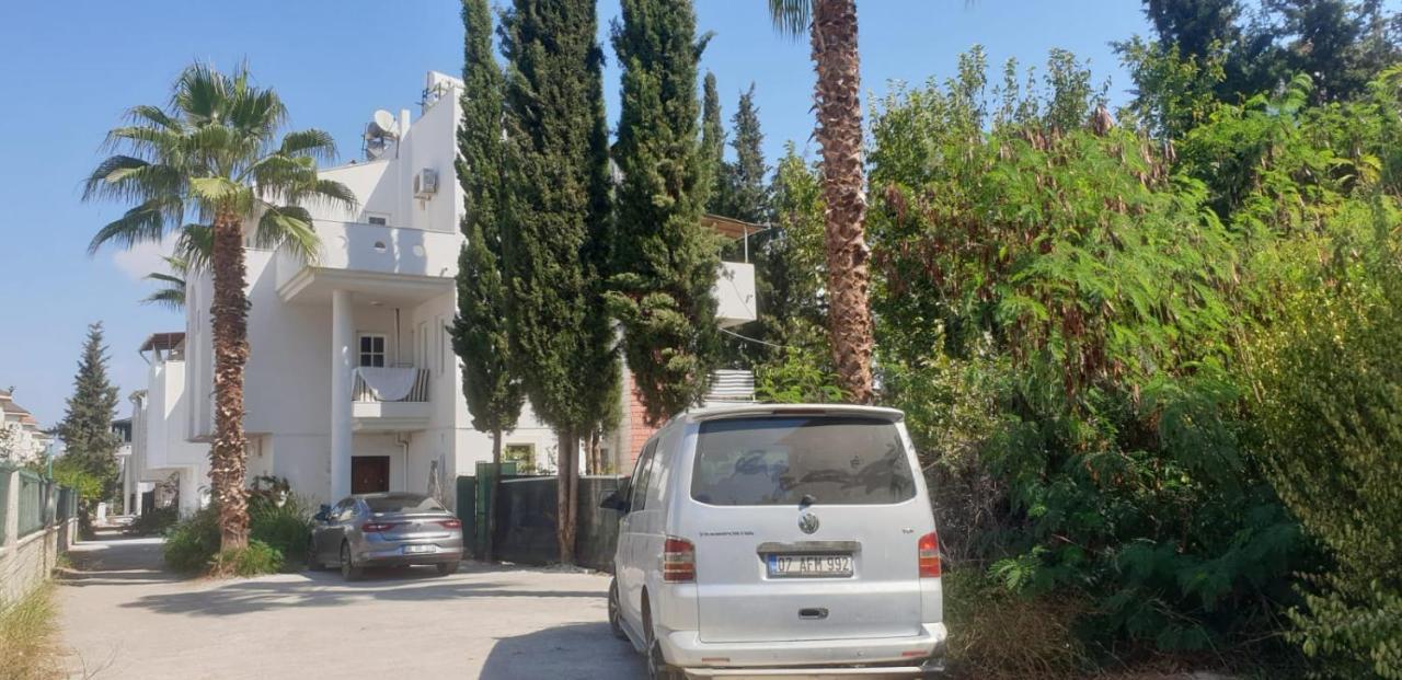 Elit1 10 Beds Full Triplex In Golf Area With Private Pool & Garden Wifi Netflix Full Kitchen & Bed Equipments Air Conditions Free Parking Villa *