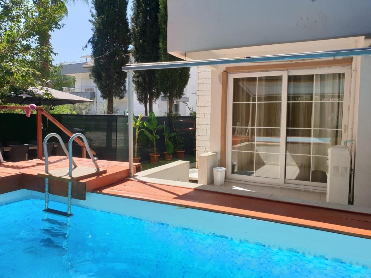 Elit1 10 Beds Full Triplex In Golf Area With Private Pool & Garden Wifi Netflix Full Kitchen & Bed Equipments Air Conditions Free Parking Villa Belek